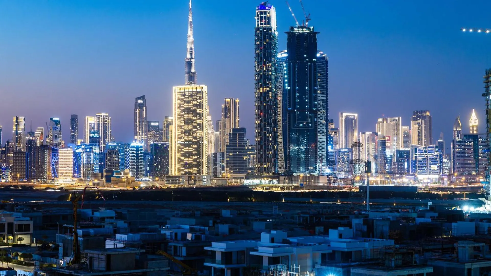 Burj Khalifa View - Pool, Gym - 10 Min To Downtown Apartment Dubai United Arab Emirates