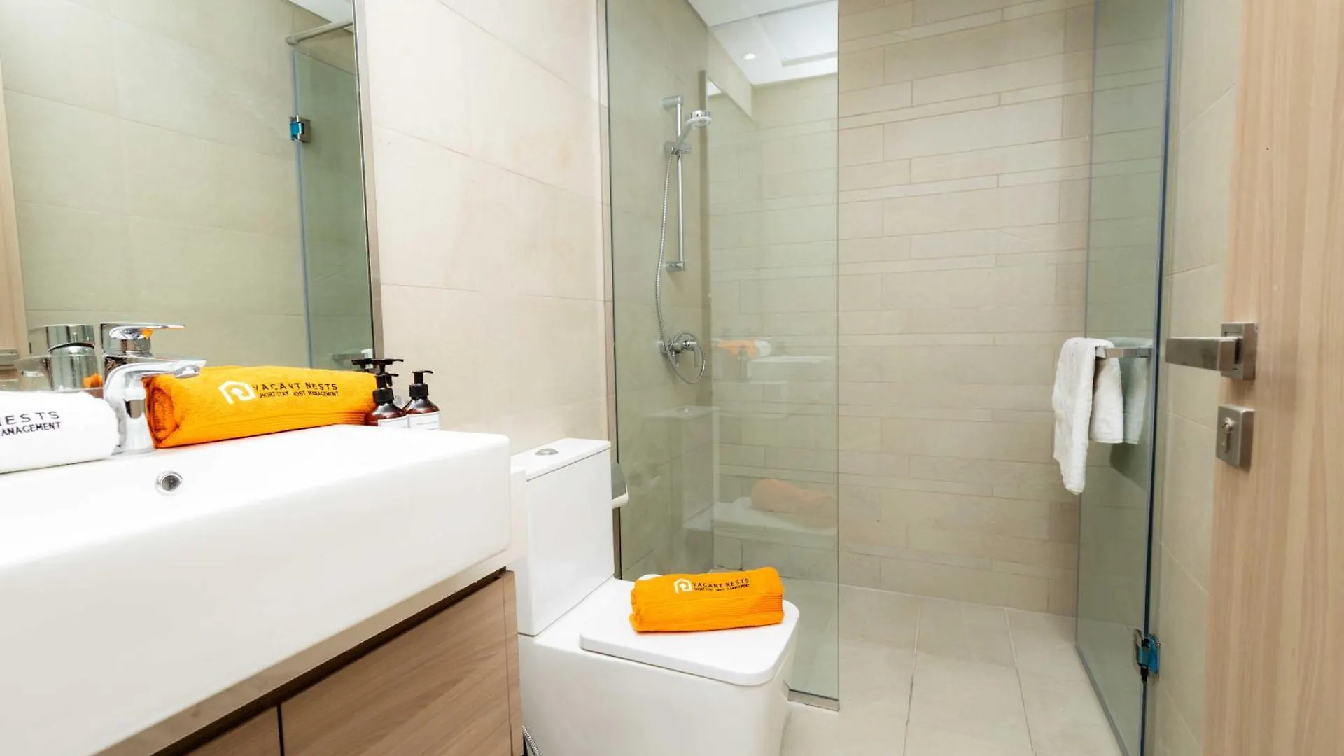 Burj Khalifa View - Pool, Gym - 10 Min To Downtown Apartment Dubai