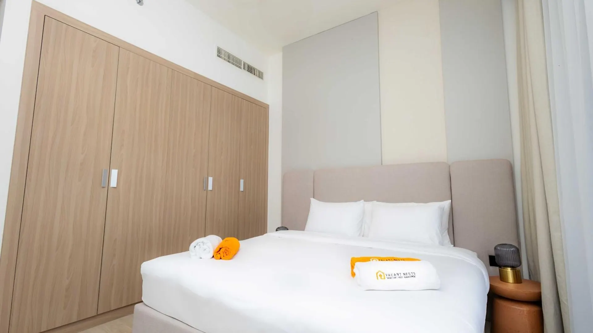 Burj Khalifa View - Pool, Gym - 10 Min To Downtown Apartment Dubai