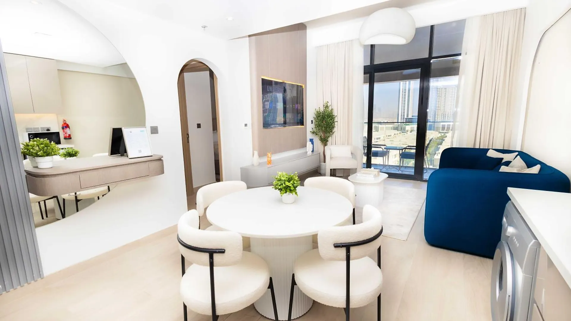 Burj Khalifa View - Pool, Gym - 10 Min To Downtown Appartement Dubai Verenigde Arabische Emiraten